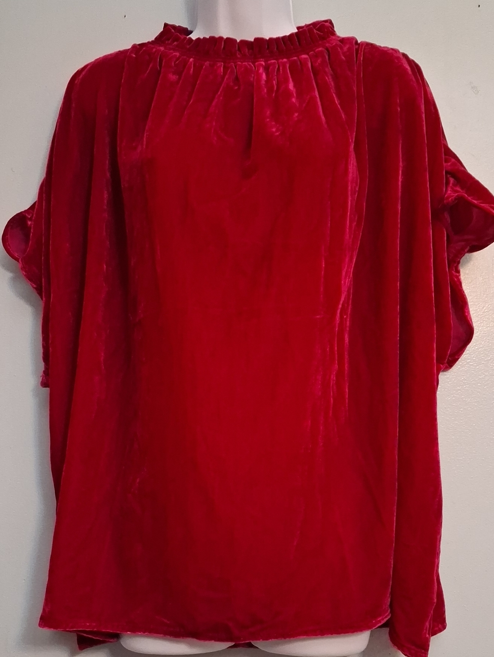 Wit & Wisdom Size 3X Women's Raspberry Rose Red Velvet Gathered Neck Tunic/top.